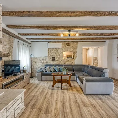 House Orbanic Modrušani