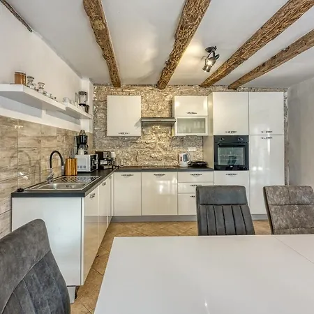 Tatil Evi House Orbanic Modrušani