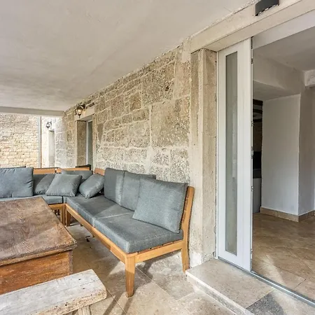 House Orbanic Ferienhaus *